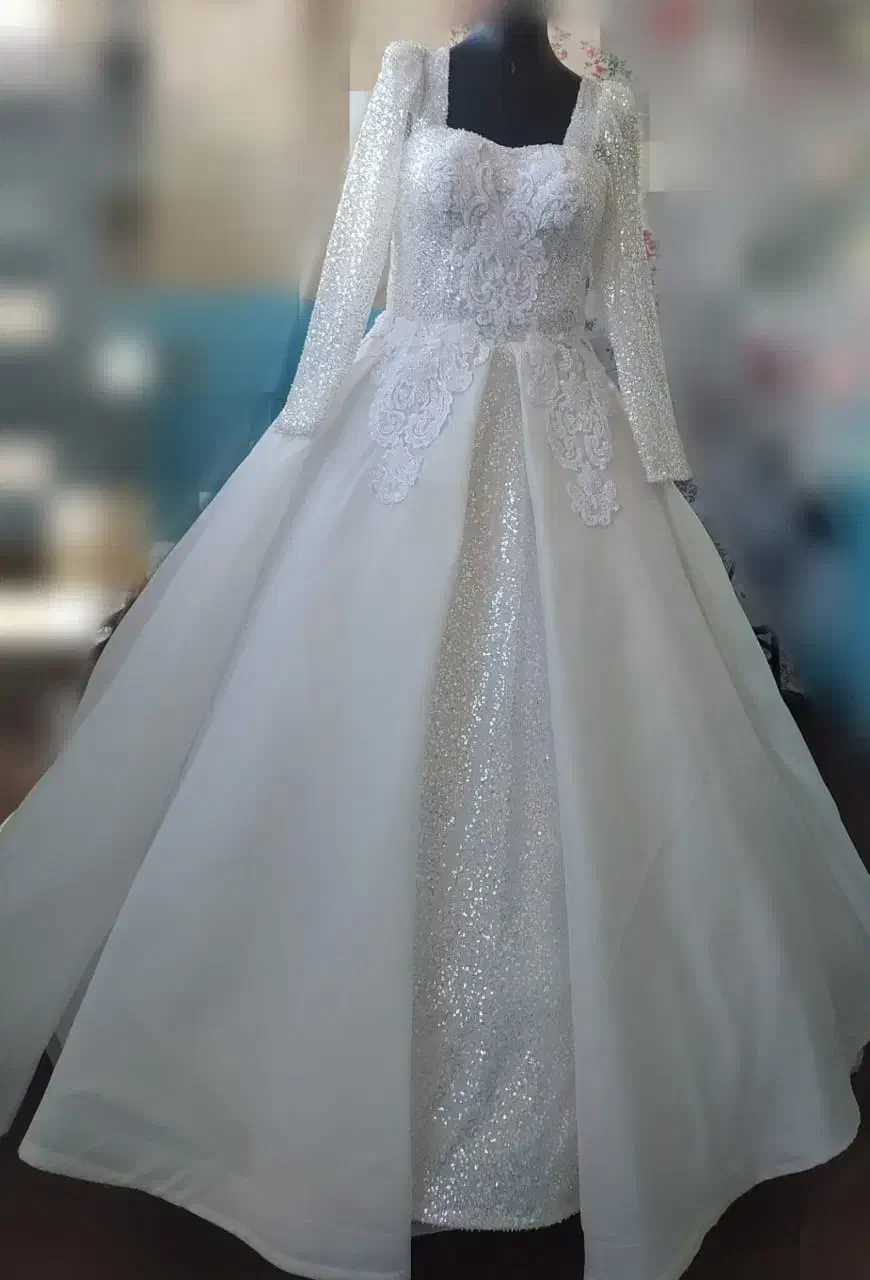 لباس عروس|لباس|لاران, |دیوار