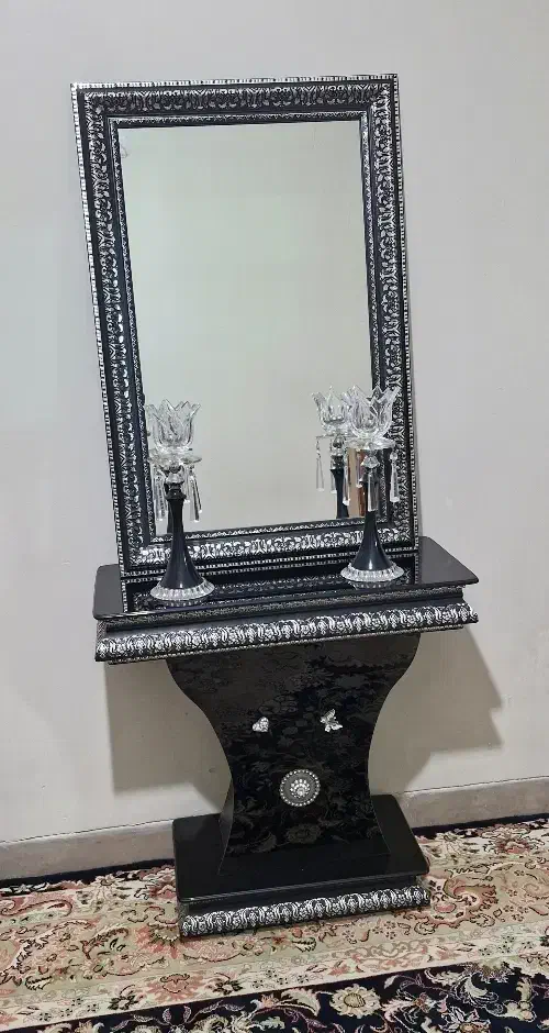 آینه و شمعدان سالم|آینه|تهران, خاک سفید|دیوار