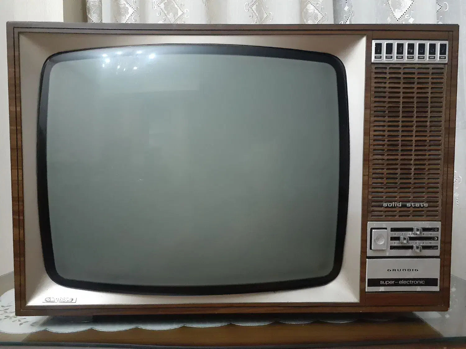 تلویزیون عتیقه|کلکسیون اشیاء عتیقه|مشهد, فردوسی|دیوار