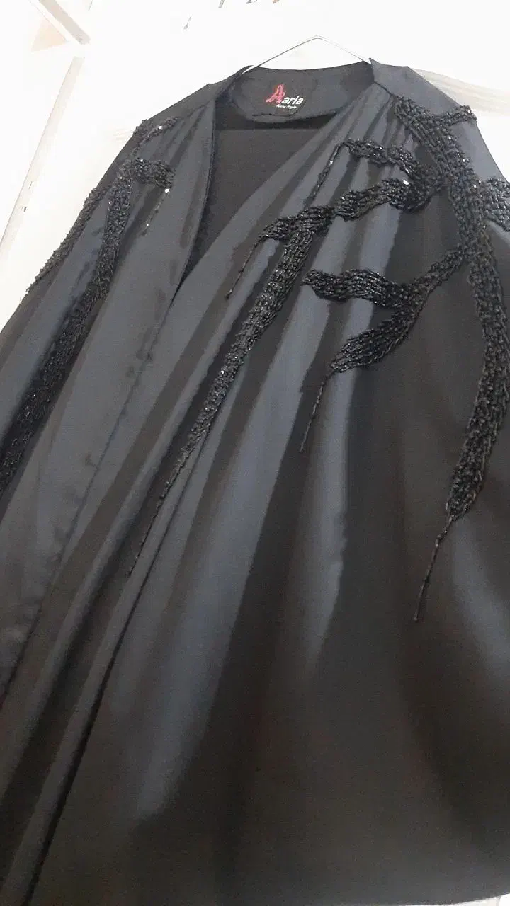 لباس مجلسی|لباس|رباطکریم, رباطکریم|دیوار