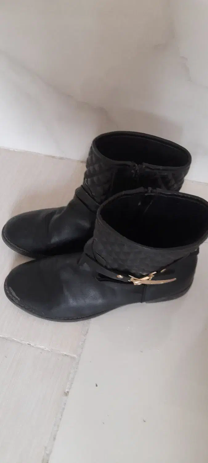 پوتین مشکی سایز۴۰|کیف، کفش، کمربند|سرپل ذهاب, |دیوار