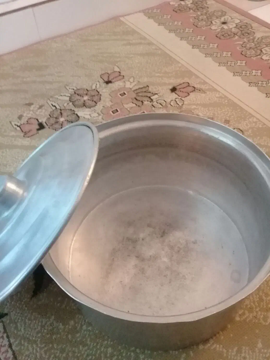 قابلمه|ظروف پخت‌وپز|کرمانشاه, |دیوار