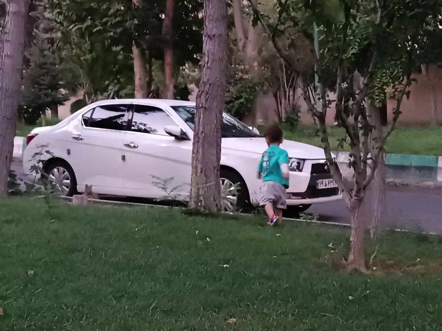 دنا پلاس 5دنده ef7 مدل 402|خودرو سواری و وانت|صفادشت, |دیوار