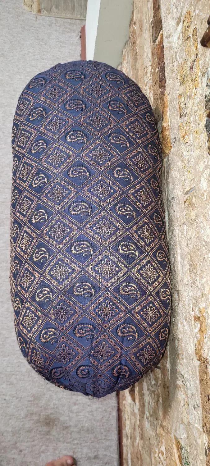 ۵ عدد بالشت لوله ای تو پر سالم و تمیز|رختخواب، بالش، پتو|اهواز, گلستان|دیوار