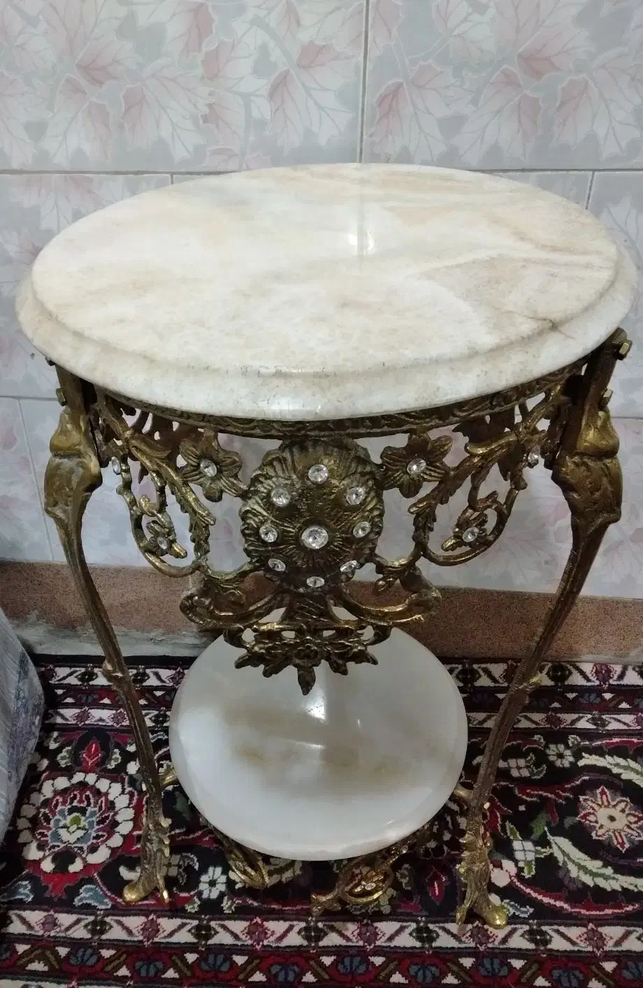 میز برنزی|بوفه، ویترین، کنسول|گوگان, |دیوار