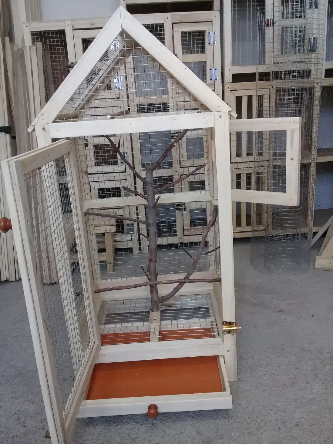 جفتزن کفتر و انواع قفس چوبی|لوازم جانبی حیوانات|مراغه, |دیوار