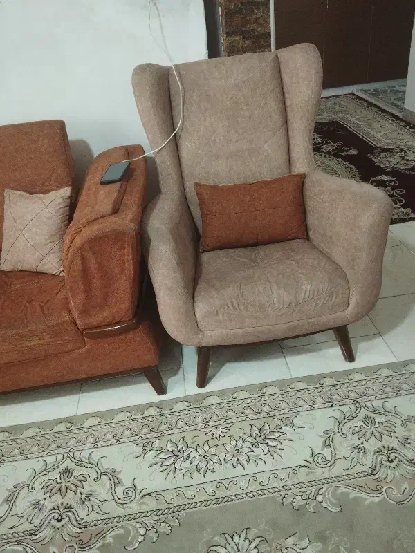 مبل 11نفره|مبلمان خانگی و میز عسلی|رباط‌کریم, مسکن مهر آبشناسان|دیوار