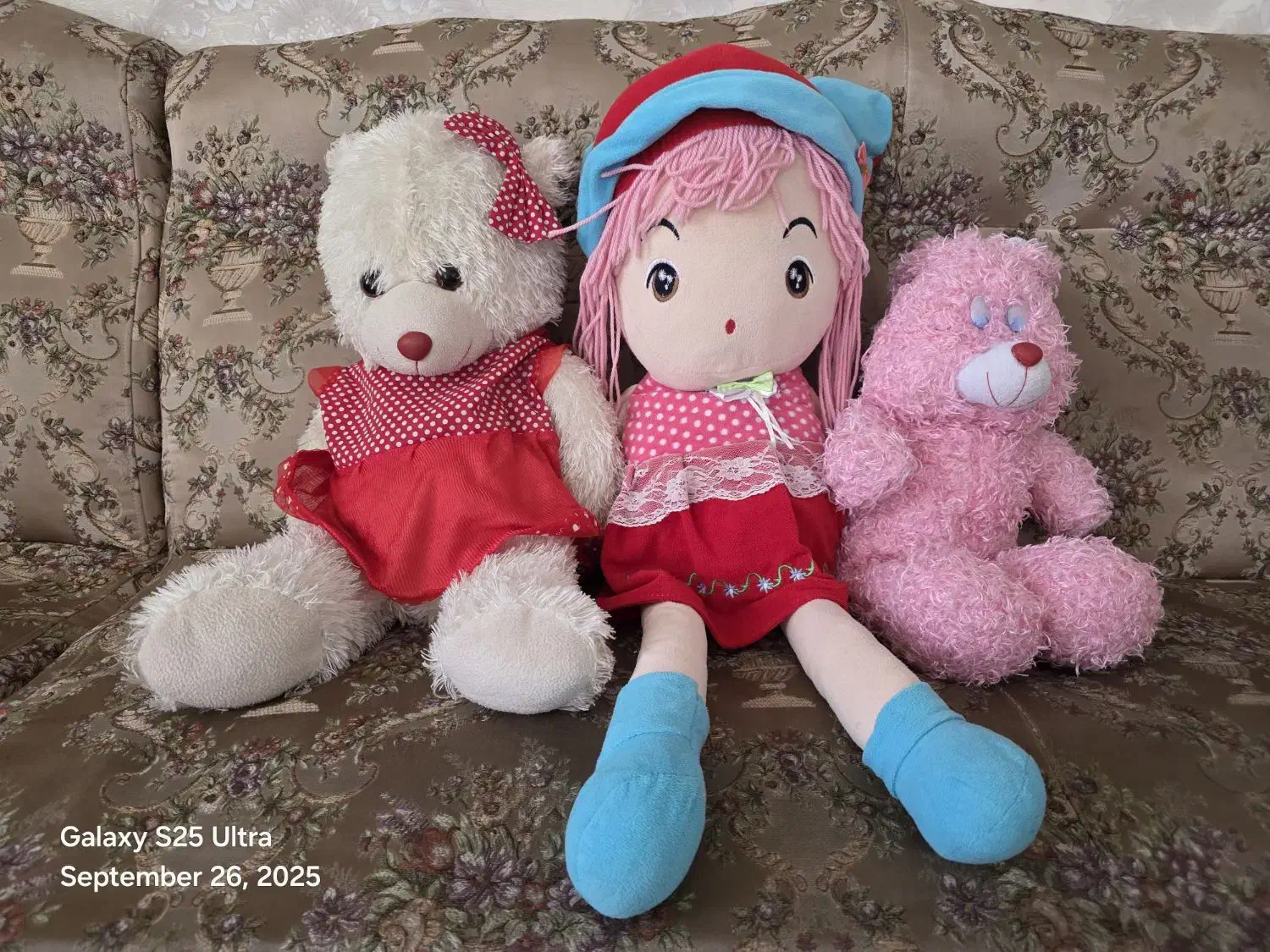 عروسک|اسباب‌بازی بچه|خرم‌آباد, |دیوار