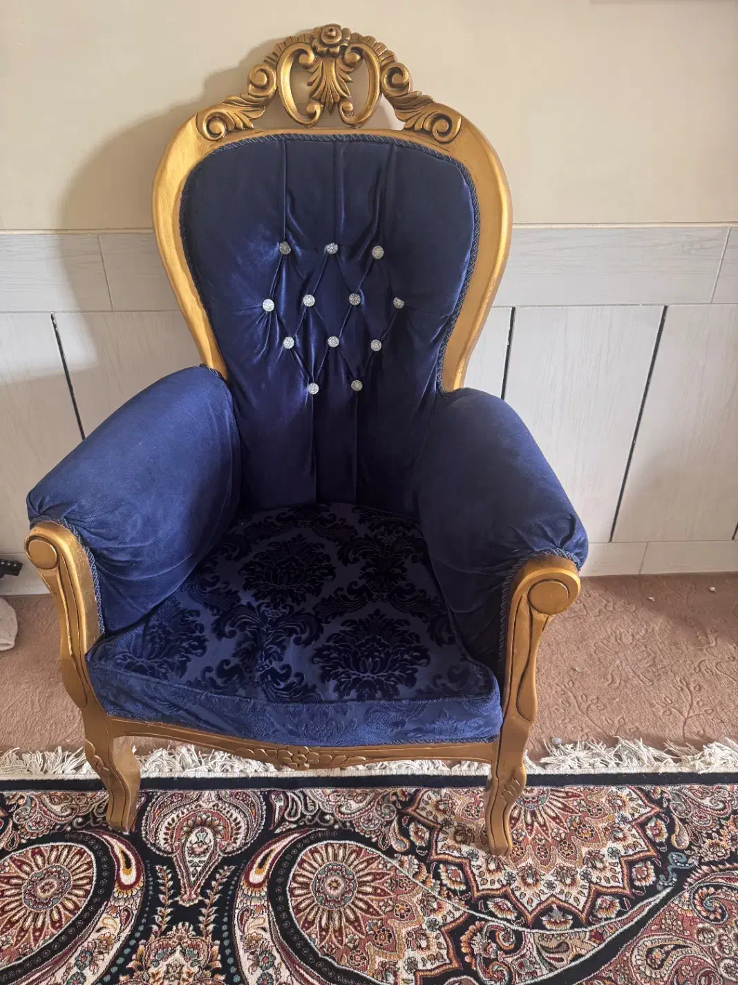 مبل ۹نفره سلطنتی|مبلمان خانگی و میز عسلی|اصفهان, دوطفلان|دیوار