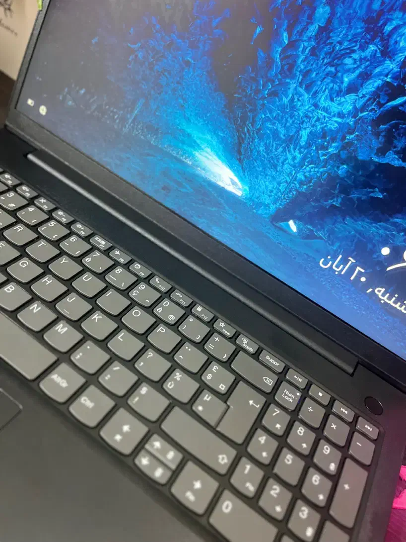 فروش فوری لپ‌تاپ Lenovo تمیز و بدون خط و خش|رایانه همراه|کرج, شهرک ولیعصر|دیوار