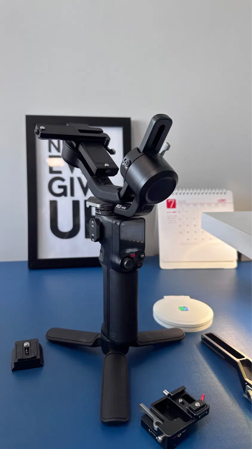 گیمبال DJI مدل RS3 Mini در حد آنباکس|دوربین عکاسی و فیلمبرداری|تهران, اباذر|دیوار