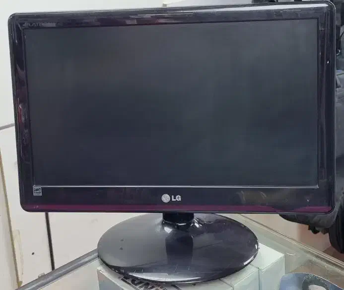 مانیتور ۱۹ اینچ LED|قطعات و لوازم جانبی رایانه|نظرآباد, نظرآباد|دیوار