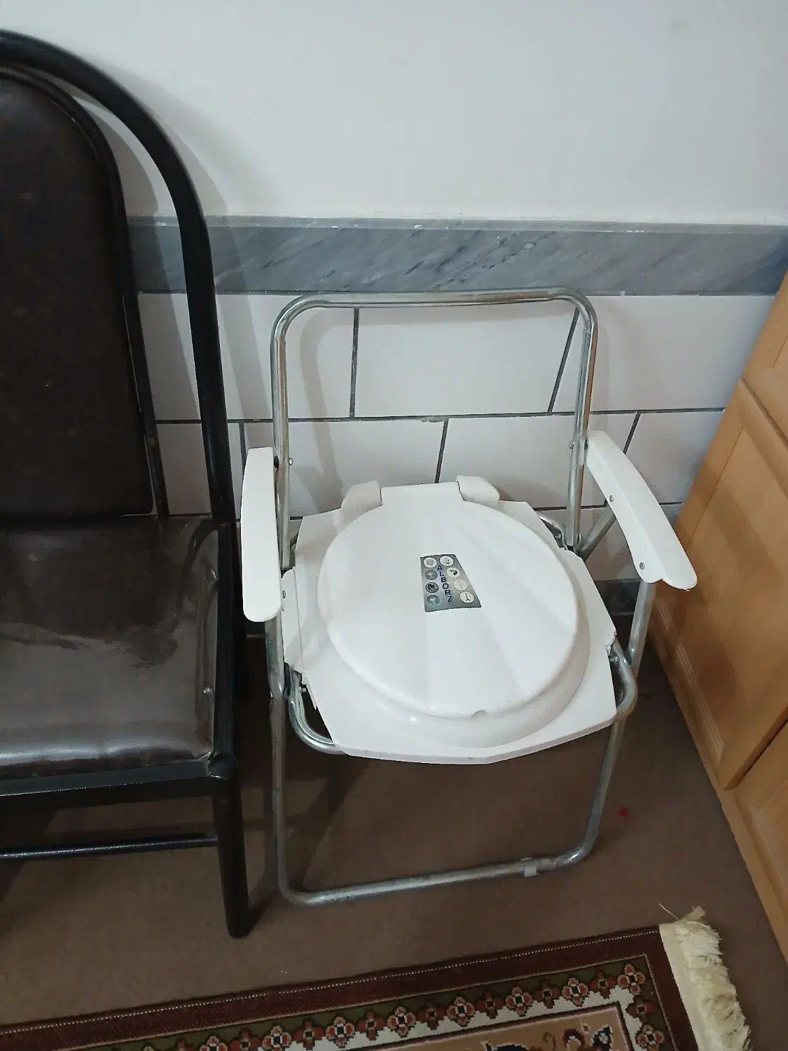 صندلی و توالت فرنگی|صندلی و نیمکت|کازرون, |دیوار