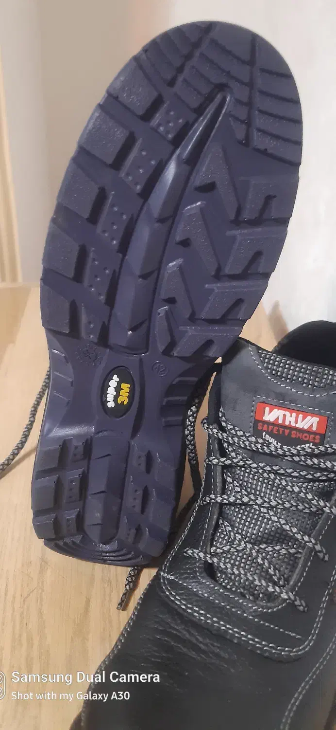 کفش کار و ایمنی و مناسب برای کوهنوردی شماره ۴۲|کیف، کفش، کمربند|تهران, کرمان|دیوار