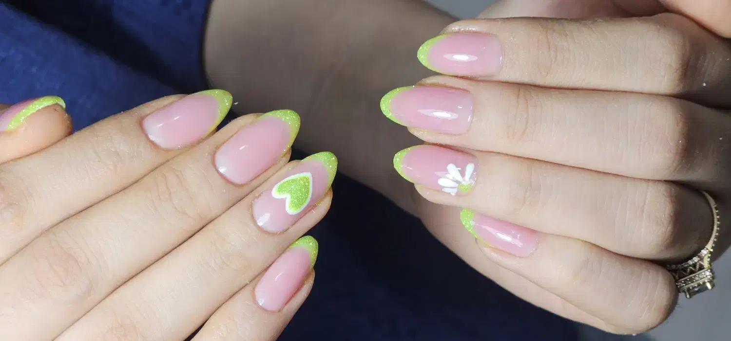 آموزش کاشت ناخن و تتو بدن|خدمات آرایشگری و زیبایی|بندر دیر, |دیوار