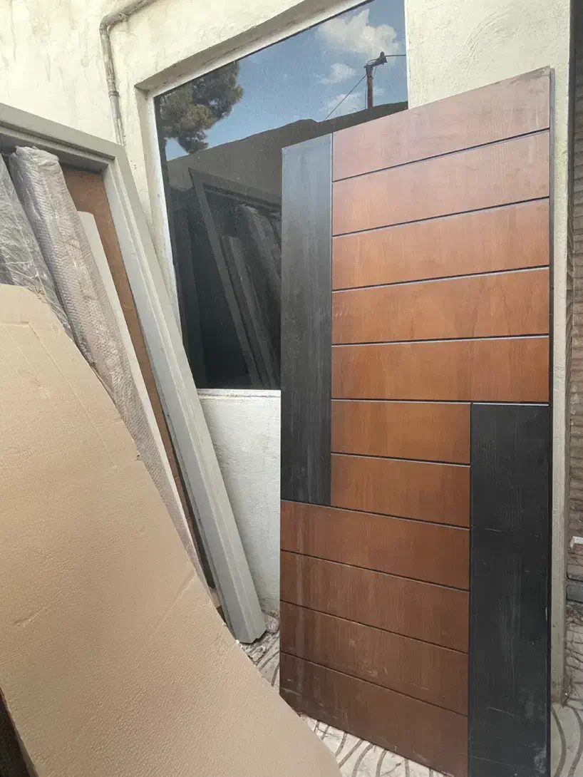 درب ورودی|مصالح و تجهیزات ساختمان|رباط‌کریم, پیغمبر|دیوار