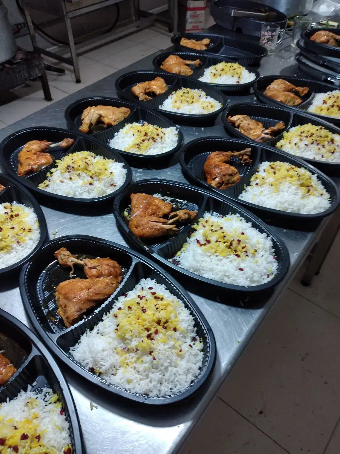 رستوران اجاق باشی پذیرش انواع سفارشات مراسم و شرکت|خدمات پذیرایی، مراسم|صفادشت, |دیوار