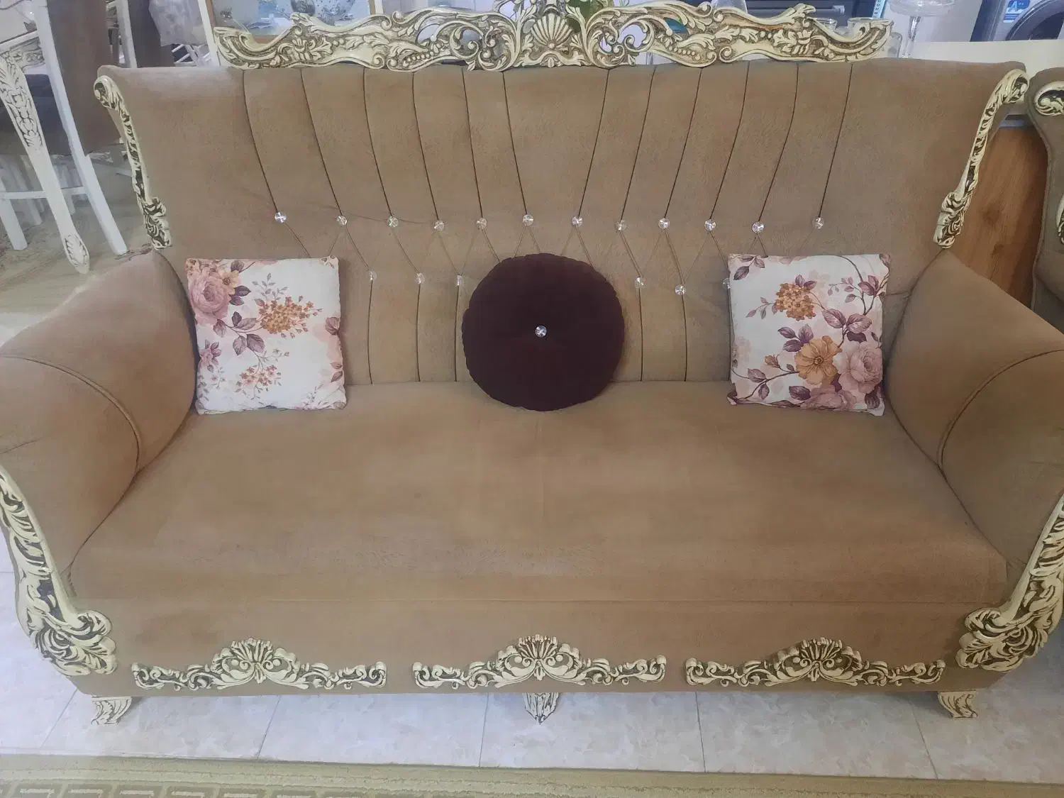 مبل و میز تلویزیون و میز ناهارخوری و جلو مبلی|مبلمان خانگی و میز عسلی|رشت, استقامت ۱|دیوار