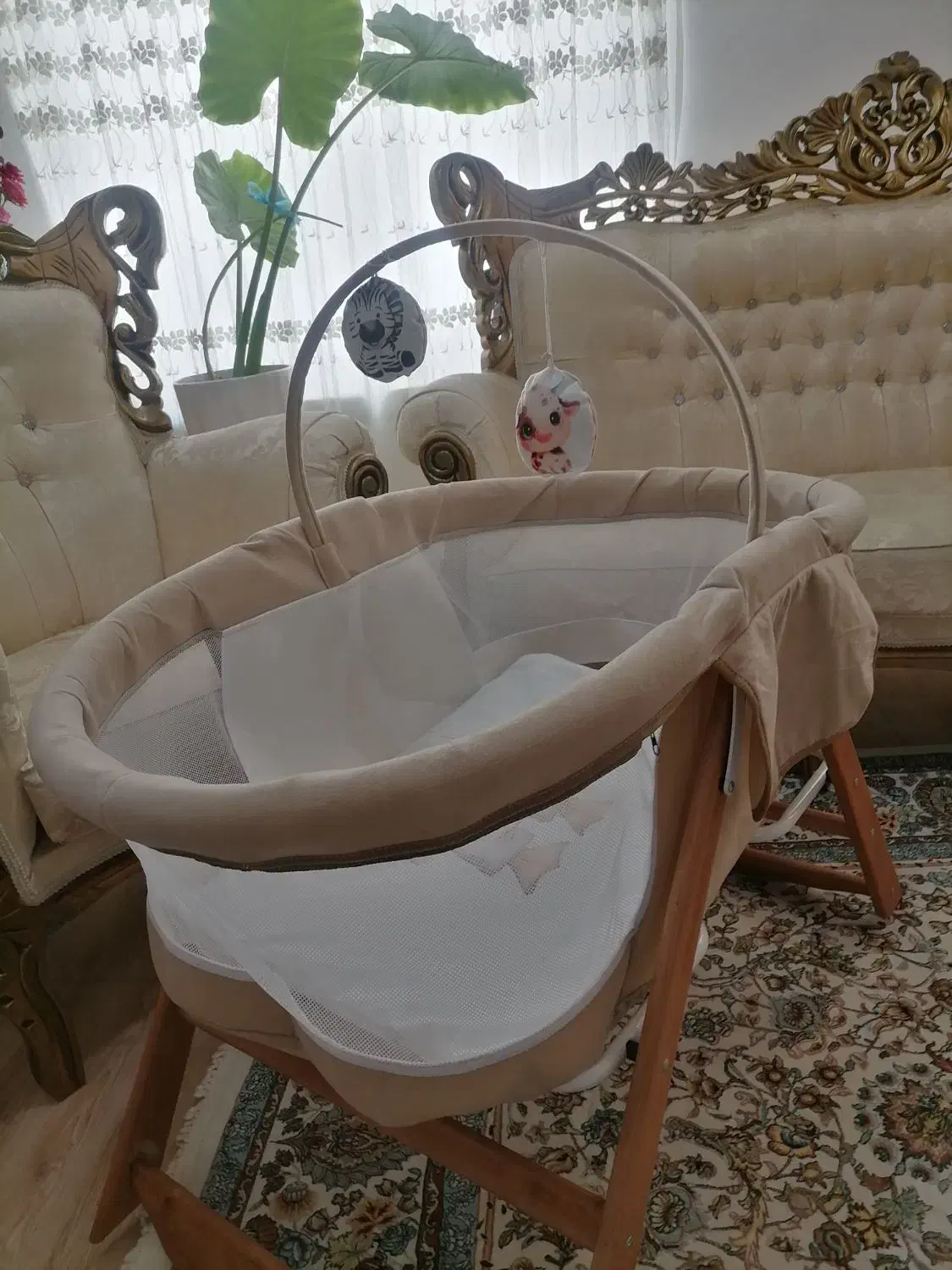 گهواره بچه نوی نو خوشگل و مارک|تخت و صندلی بچه|رشت, سعدی (تختی)|دیوار