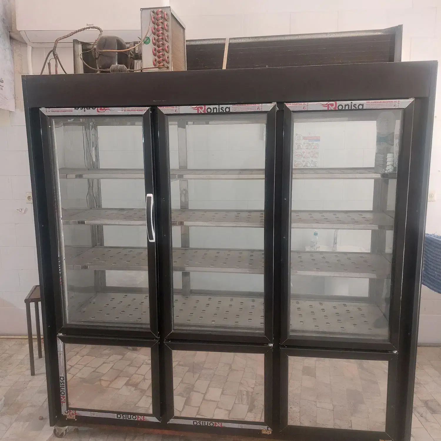 فریزر ویترینی سه درب|فروشگاه و مغازه|اردکان, |دیوار