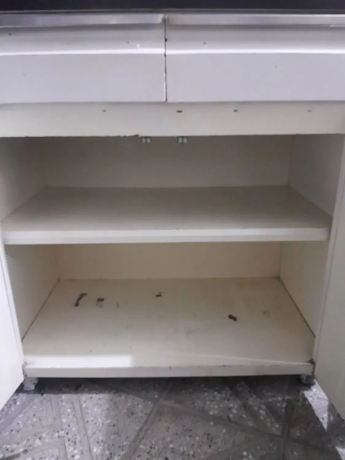 یک عدد کابینت|مصالح و تجهیزات ساختمان|بروجرد, |دیوار