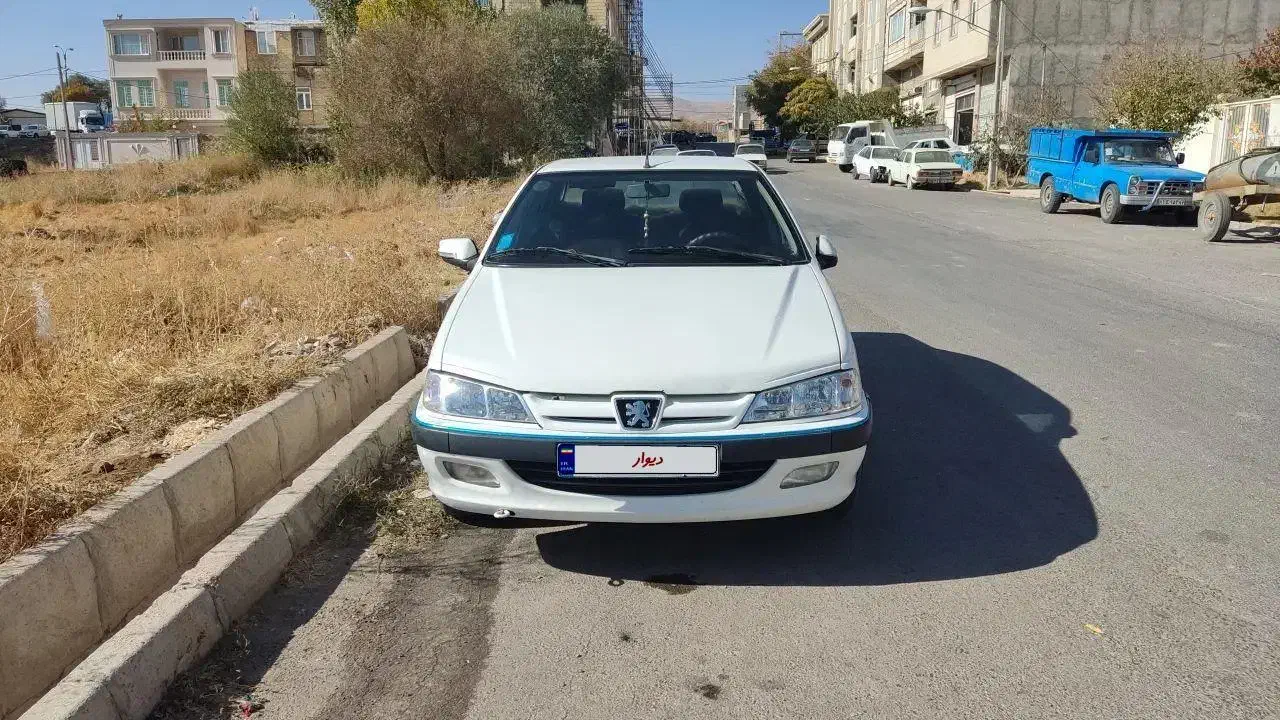 اندازه کف دست رنگ شدگی دارد بقیه بی رنگ|خودرو سواری و وانت|قیدار, |دیوار