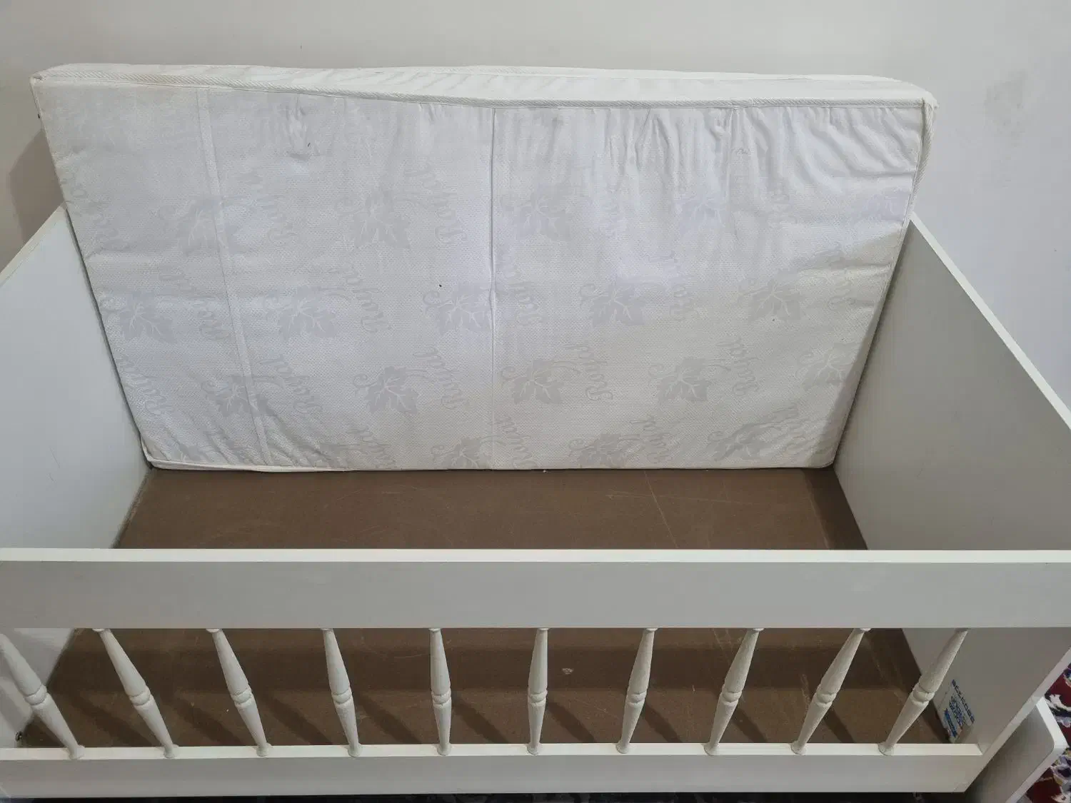 تخت گهواره ای بچه|تخت و صندلی بچه|خواف, |دیوار