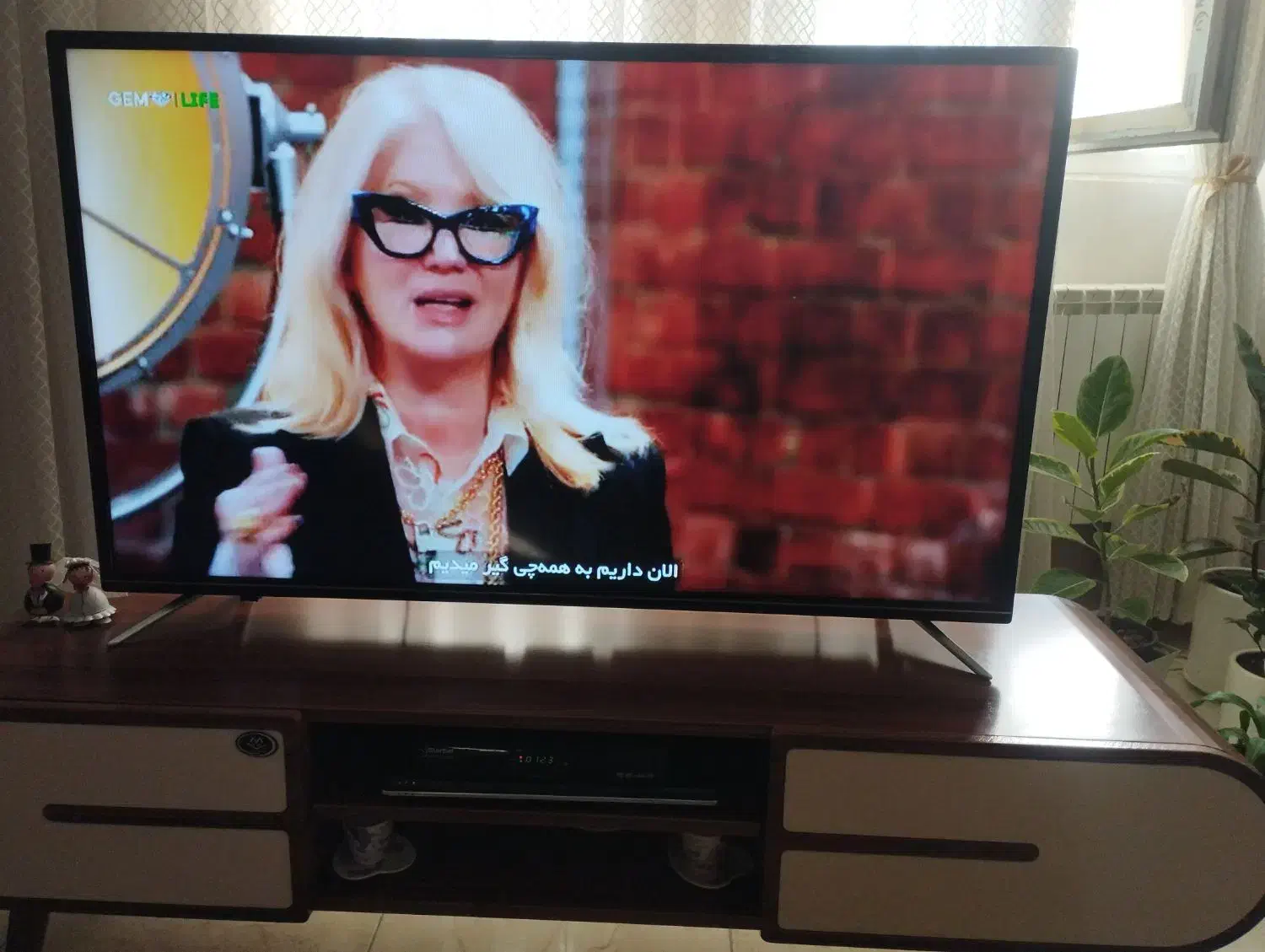 تلویزیون ۵۰ اینچ دوو بسیار تمیز و در حد|تلویزیون و پروژکتور|کازرون, |دیوار