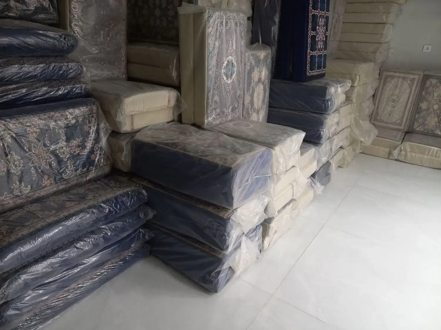 فروش انواع پشتی به قیمت تولیدی|پشتی|کرمانشاه, |دیوار