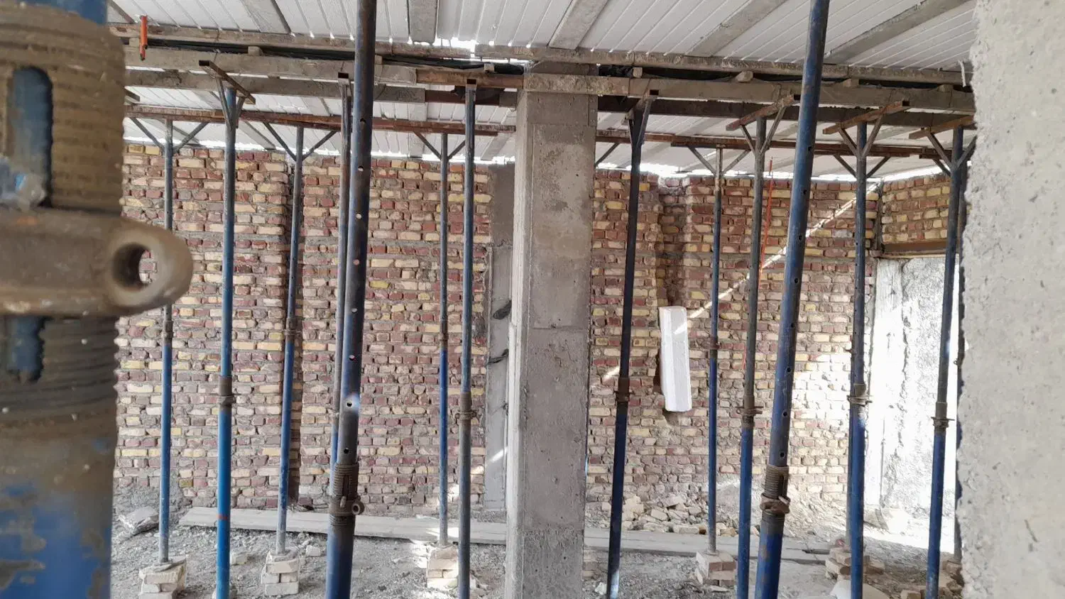 بنایی همه کاره|خدمات پیشه و مهارت|نیمروز, |دیوار