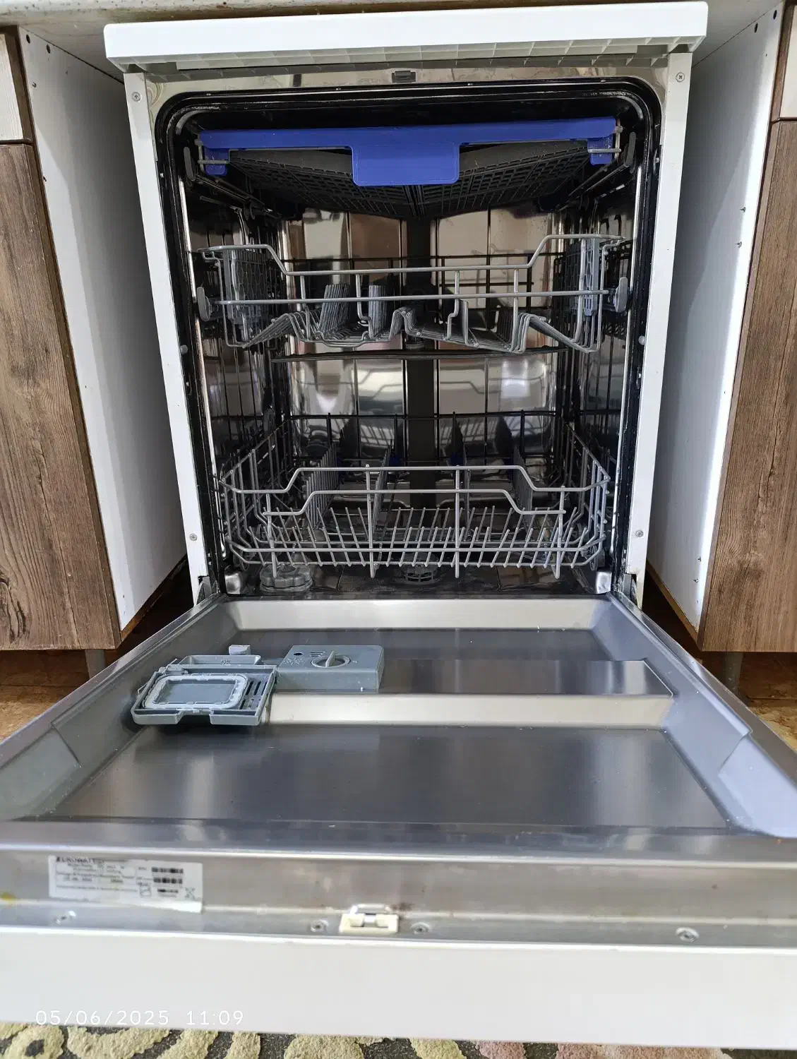 ماشین ظرفشویی زیروات ایتالیا مدل 3415|ماشین ظرفشویی|آمل, |دیوار