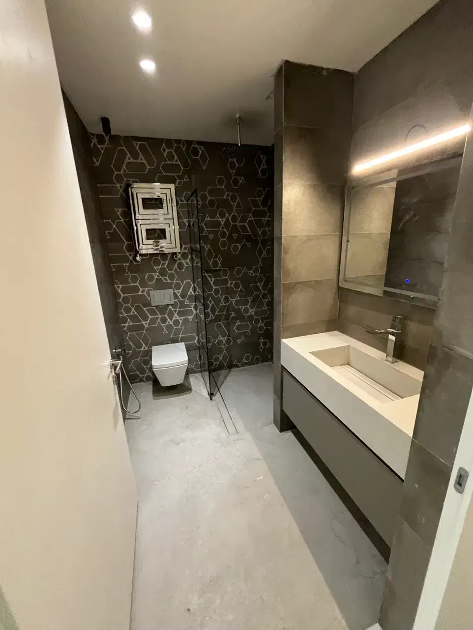 ویلا نوساز ۸۰۰ متر دربست دوبلکس