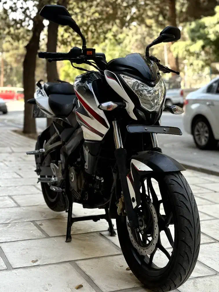ns 200 مدل 1395|موتورسیکلت|کرج, دولت‌آباد|دیوار