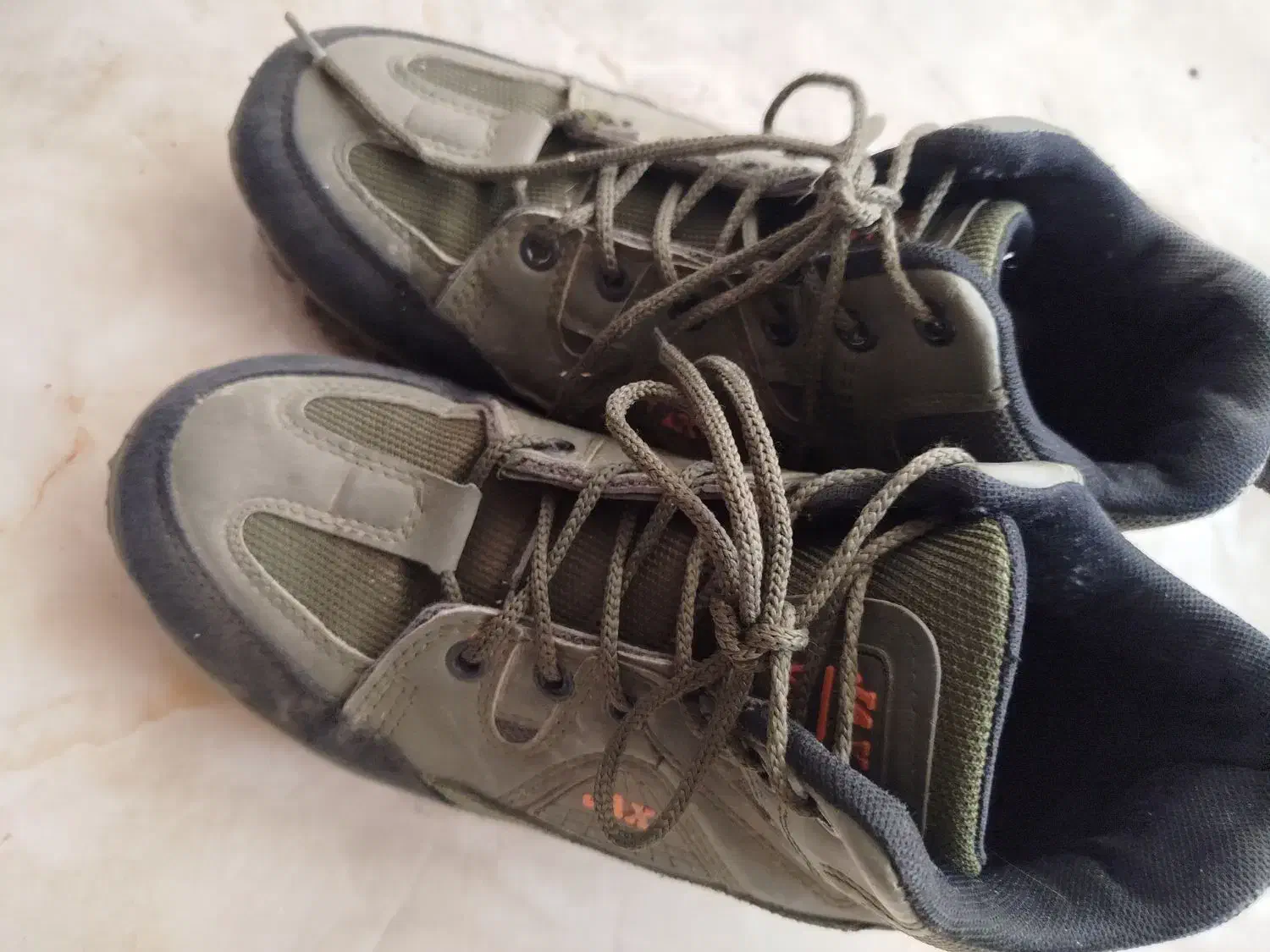 کفش کار و کوهنوردی|کیف، کفش، کمربند|سبزوار, جوادیه شرقی|دیوار