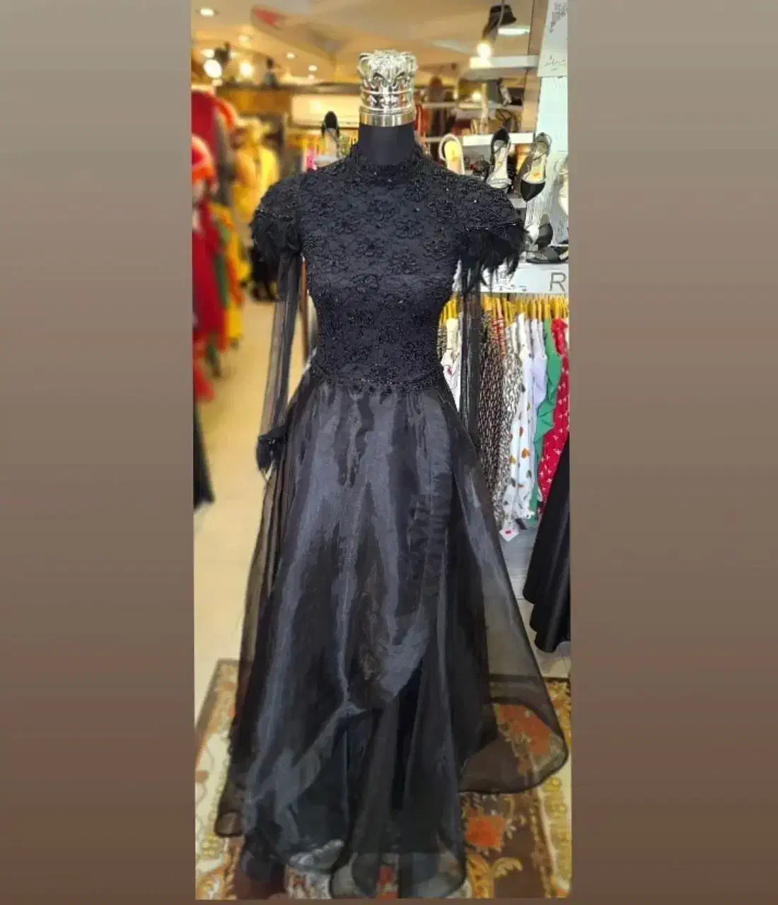 لباس مجلسی|لباس|رشت, شهرک صبا|دیوار