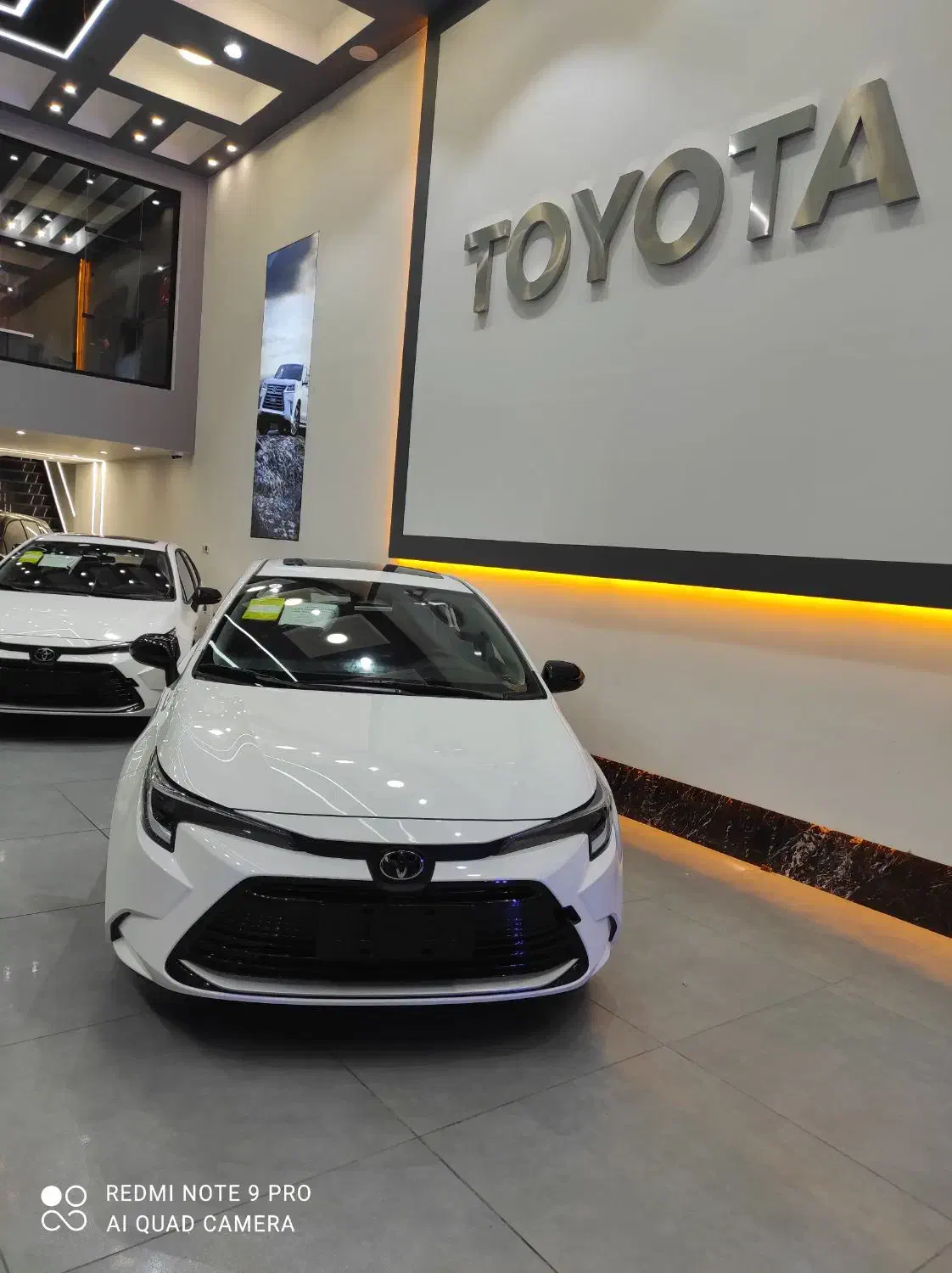 تویوتا لوین بلک ادیشن وارداتی|خودرو سواری و وانت|تبریز, |دیوار