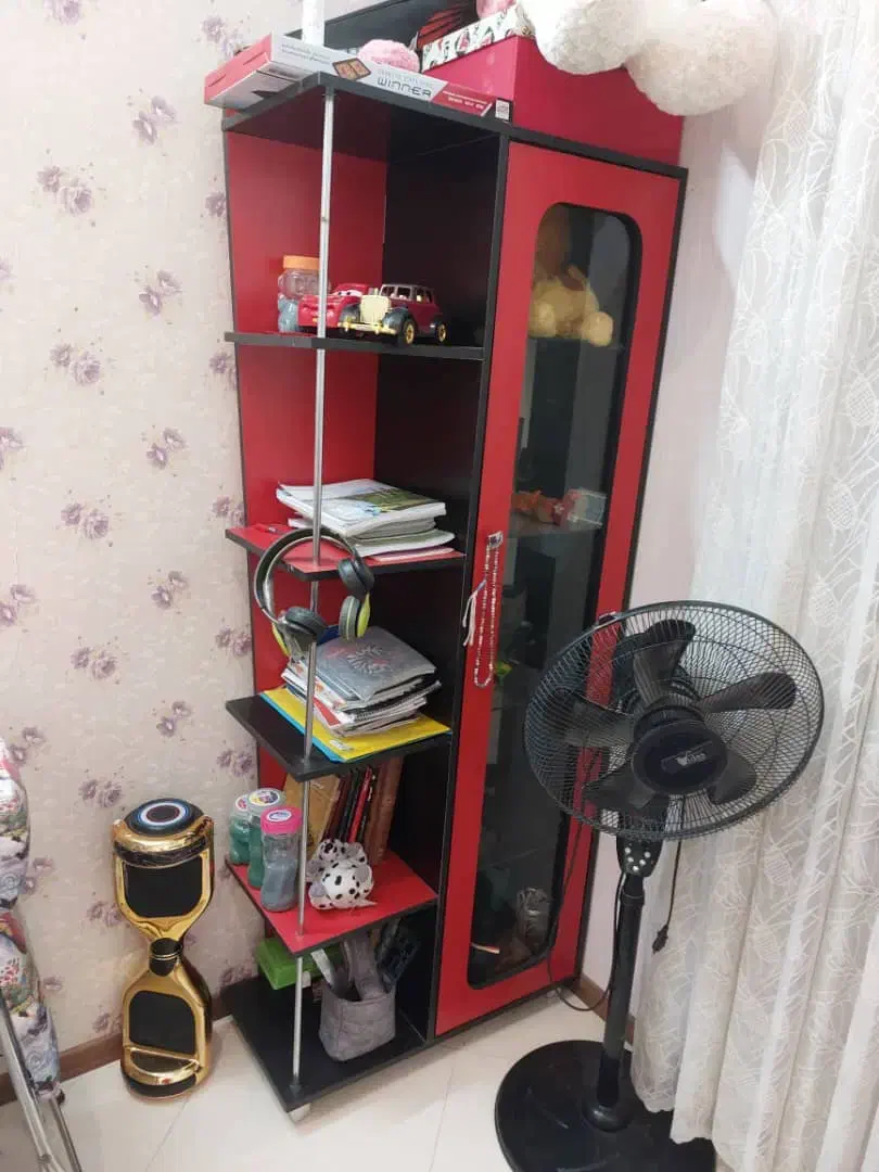 کمد قرمز مشکی تمیز|جاکفشی، کمد، دراور|مشهد, جاهد شهر|دیوار