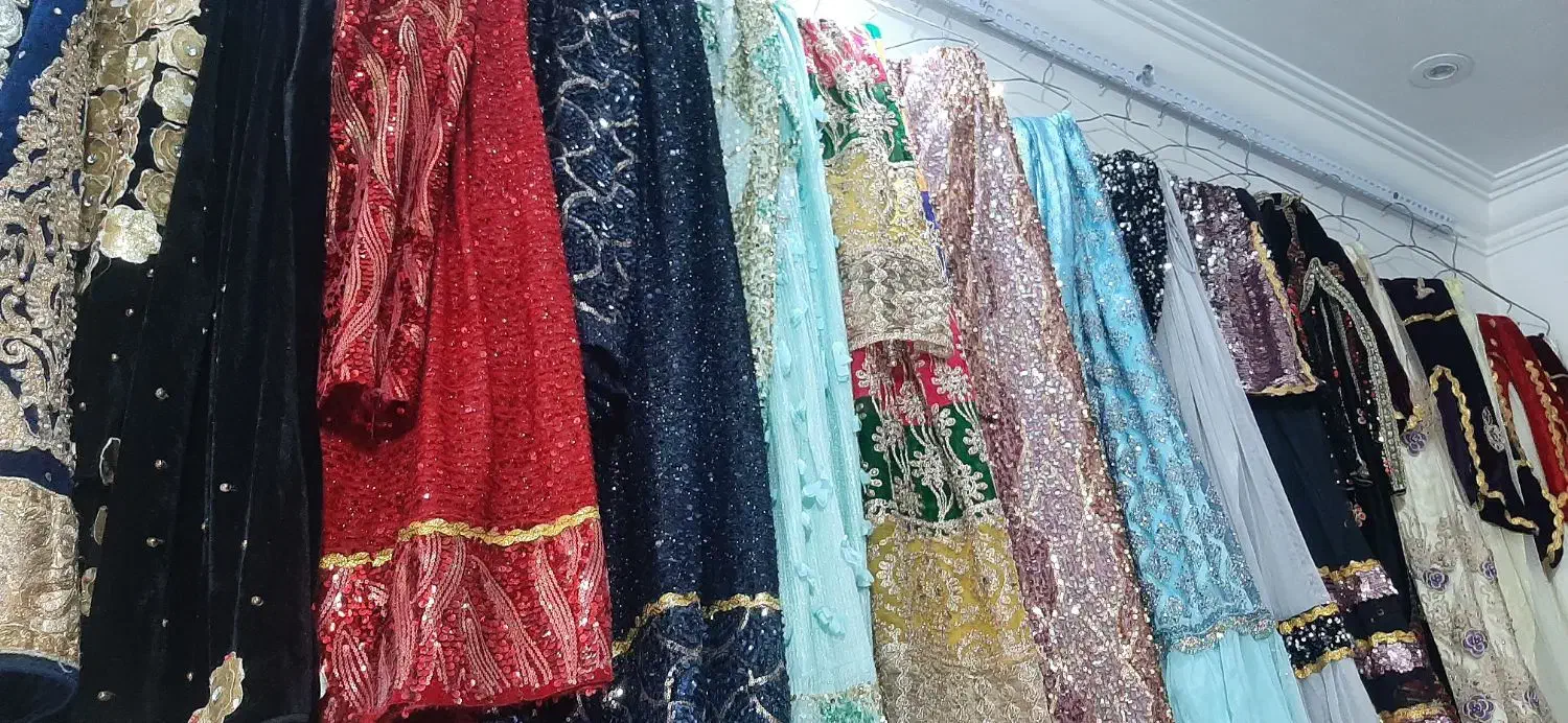 لباس محلی اقوام|لباس|بومهن, |دیوار