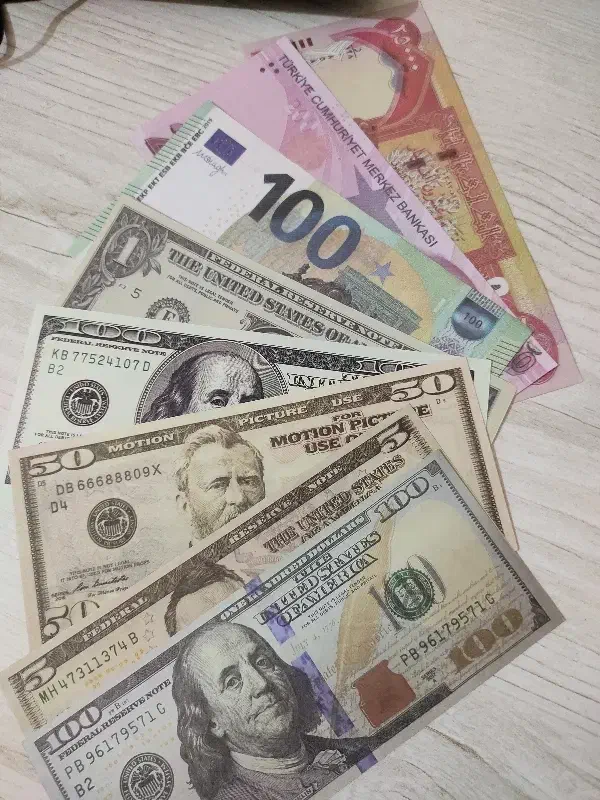 اسکناس تزئینی طرح دلار/یورو/دینار|کلکسیون سکه، تمبر، اسکناس|شیراز, بازار|دیوار