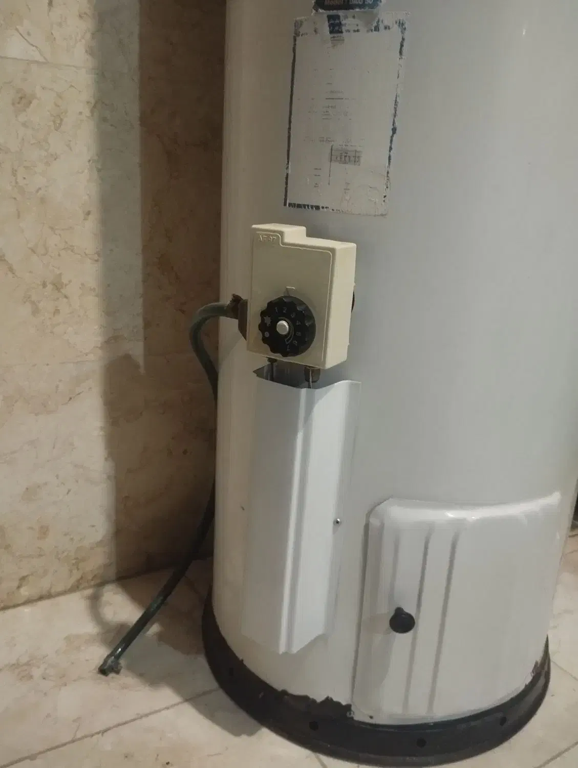 فروش آبگرمکن مخزنی|آبگرمکن، پکیج، شوفاژ|تیران, |دیوار