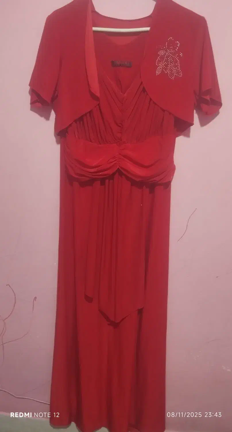 لباس مجلسی|لباس|بم, |دیوار