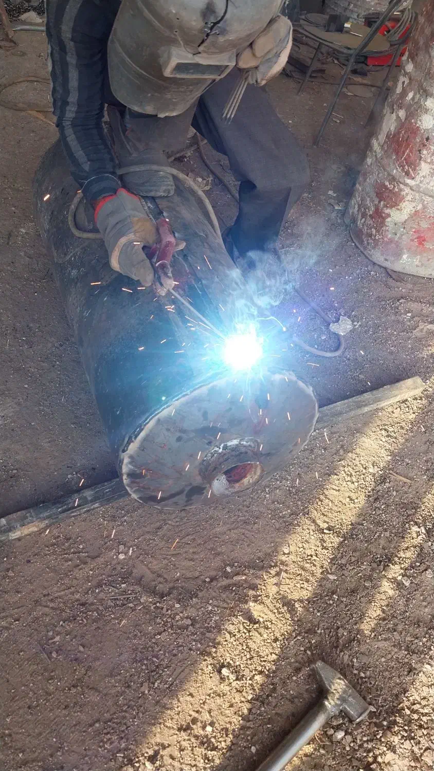 تعمیر آبگرمکن وجوشکاری|خدمات پیشه و مهارت|کاشان, زیدی|دیوار