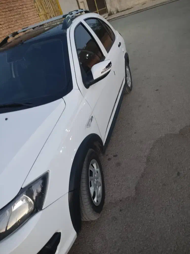 کوییک آر سفید مشکی|خودرو سواری و وانت|کاشان, کوی اداره گاز|دیوار