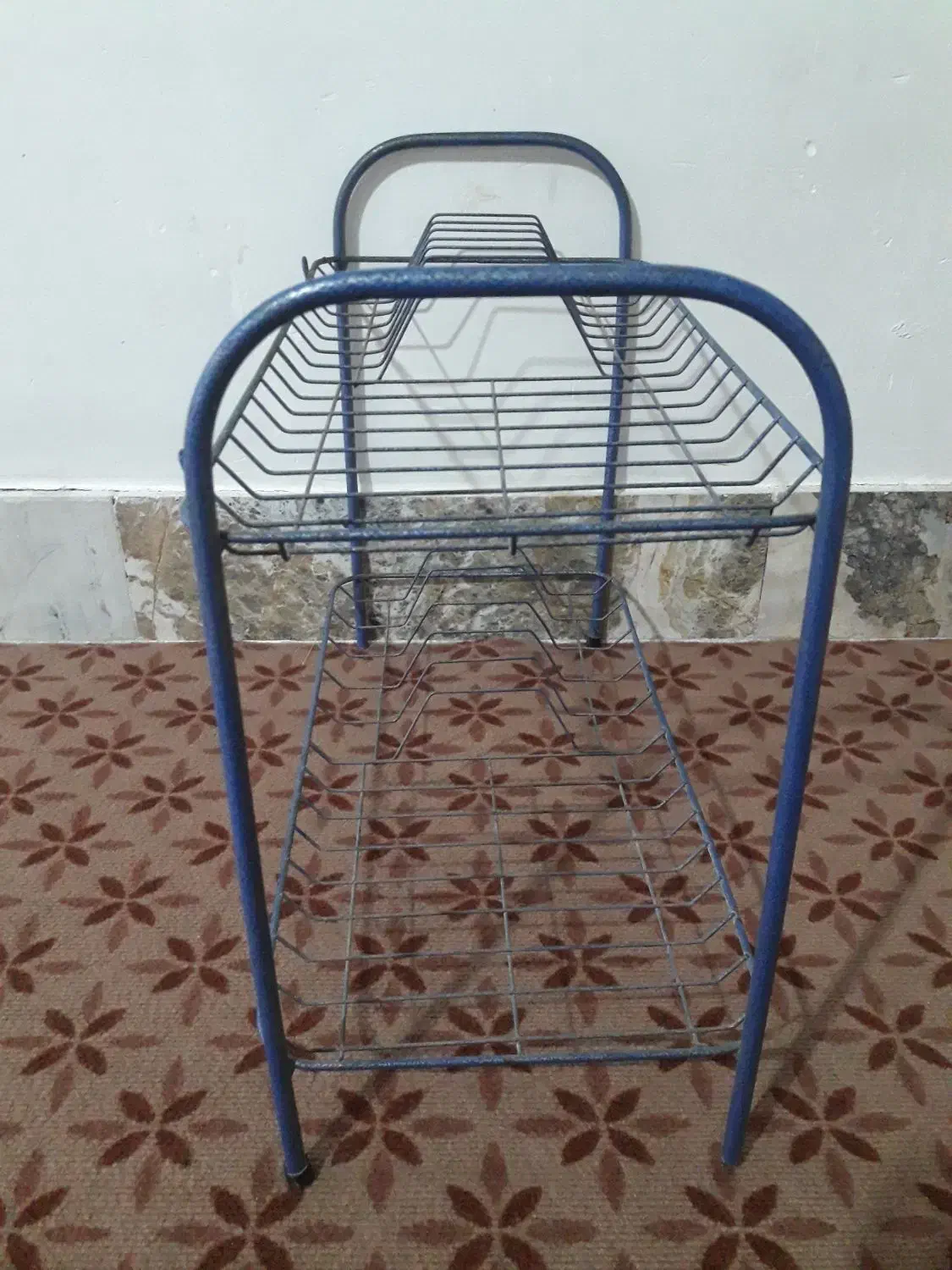 آبچکان|آب‌چکان و نظم‌دهنده ظروف|نجف‌آباد, گلدشت|دیوار