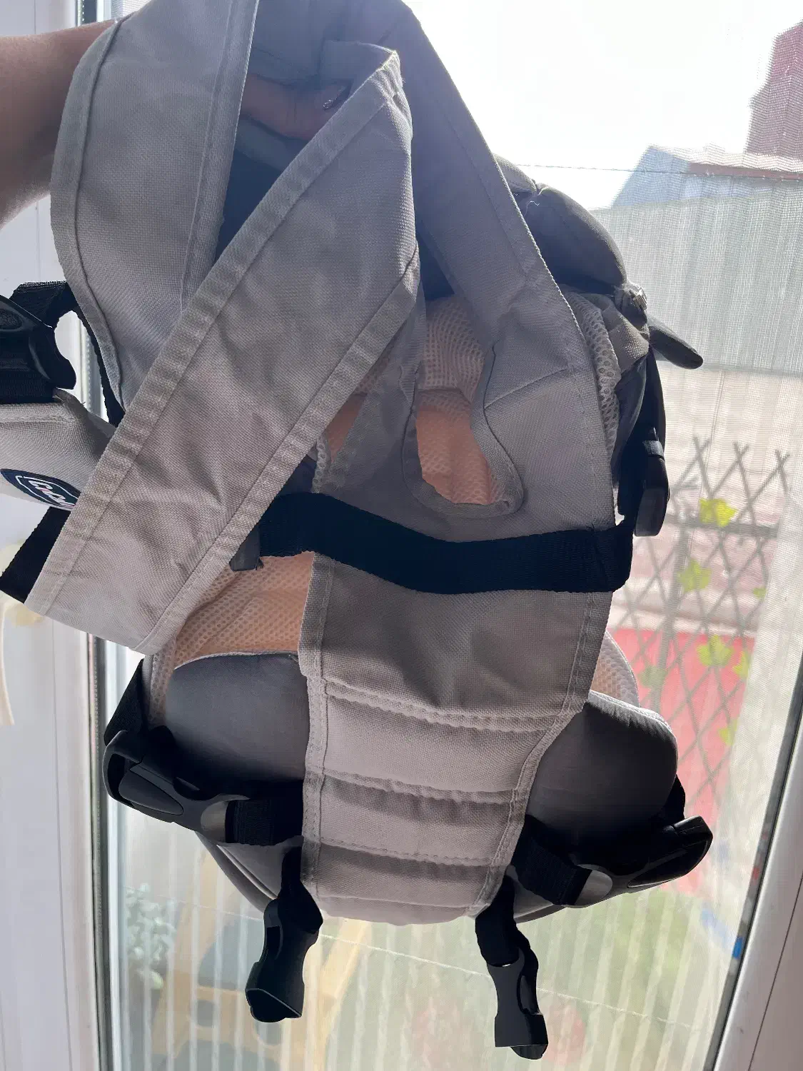 اغوشی بچه|کالسکه و لوازم جانبی|رشت, کوی حسینی|دیوار