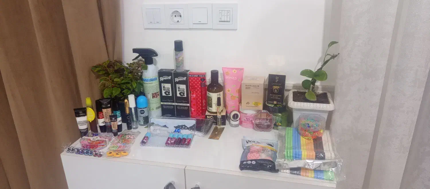 گالری یاسی|آرایشی، بهداشتی، درمانی|طاغنکوه, |دیوار