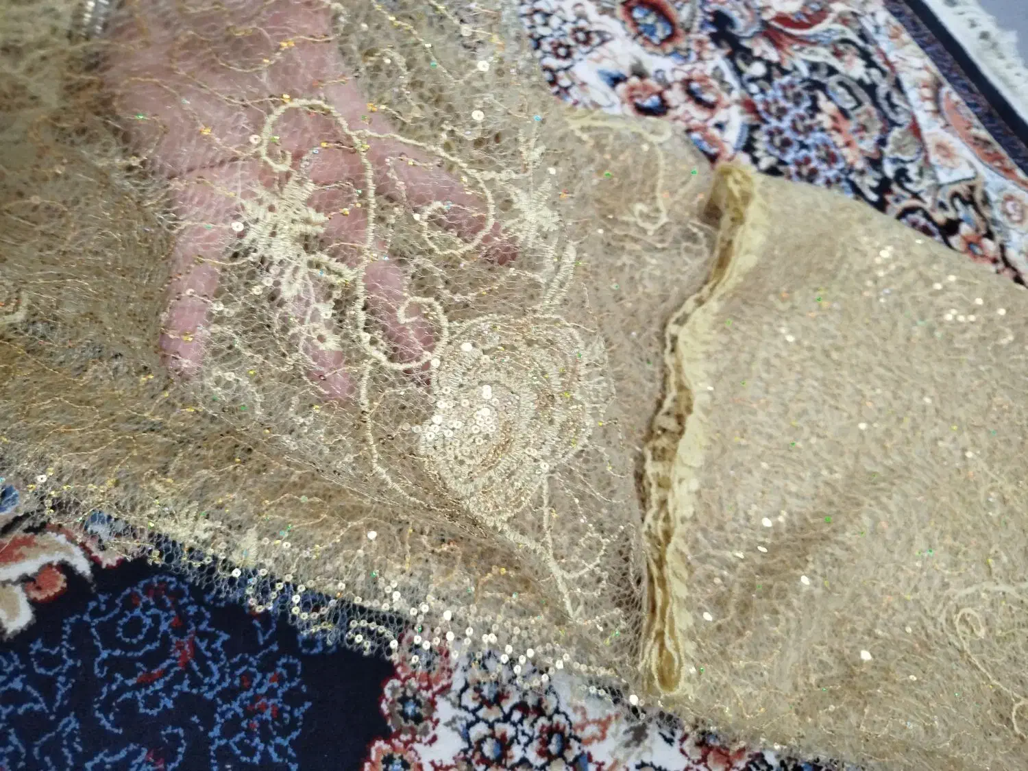 پارچه مجلسی پولکی رنگ طلایی ۳متر|لباس|قدس, شهرقدس|دیوار