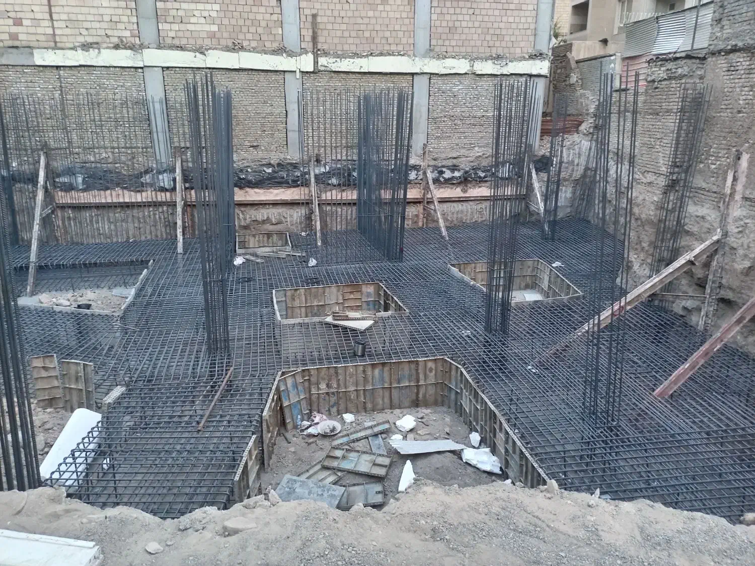 آرماتوربندی اسکلت بتن|استخدام معماری، عمران و ساختمانی|سبزوار, عظیمیان|دیوار