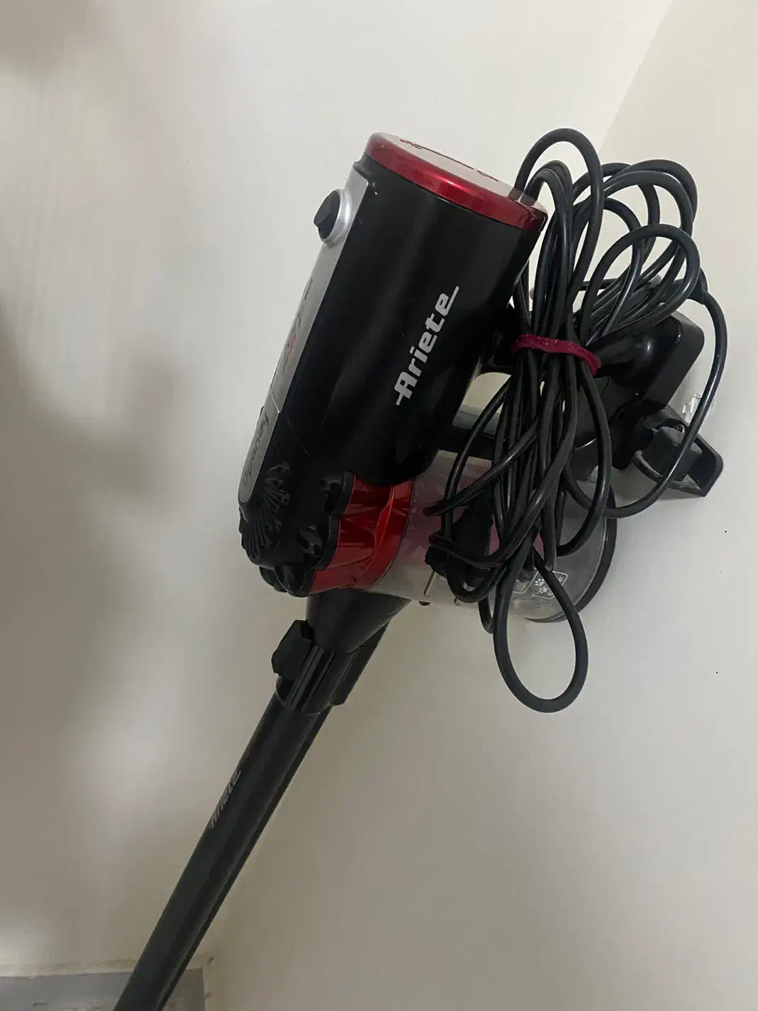 جارو برقی ایستاده آریته|جاروبرقی، جارو شارژی، بخارشو|اسلامشهر, شهرک قائمیه|دیوار