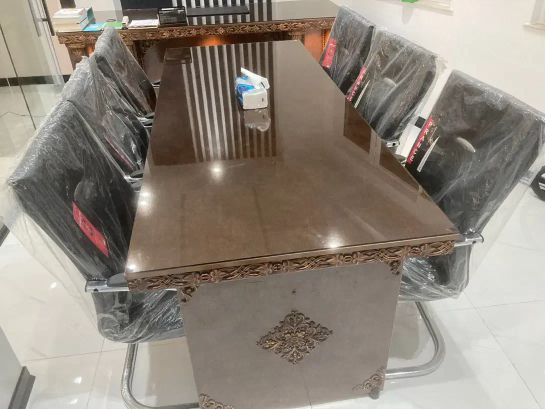 میز مدیریت با کمد مجزا و میز کنفرانس|دفتر کار|رشت, علی آباد|دیوار